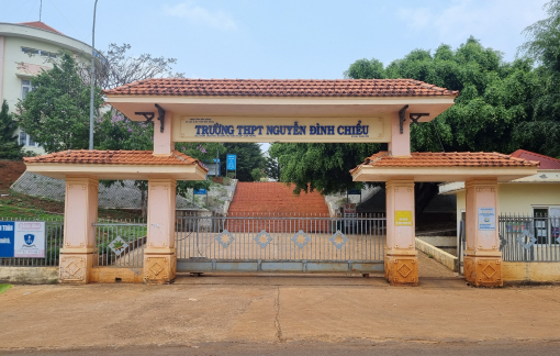 Bắt khẩn cấp một hiệu trưởng có dấu hiệu tham ô tài sản