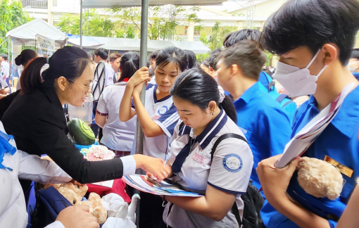Nhiều trường đại học tăng học phí vì gặp khó khăn sau dịch COVID-19