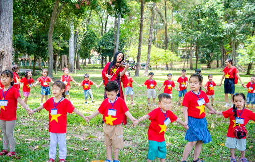 Nghệ sĩ violin Trịnh Minh Hiền: Gửi tình yêu cho ngày đất nước thống nhất