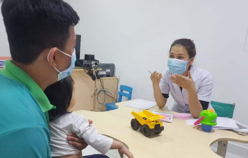 Trẻ bị rối loạn ngôn ngữ, làm sao điều trị?