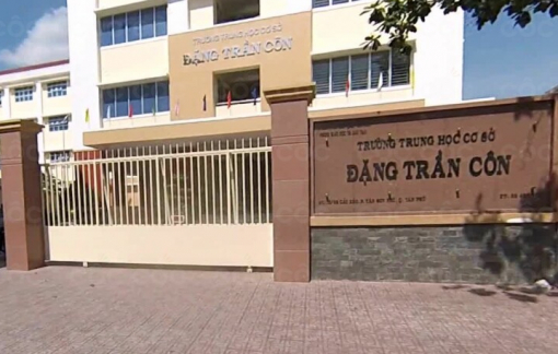 Vụ phụ huynh bị truy thu 13 triệu đồng: Trường có “cầm đèn chạy trước ô tô”?