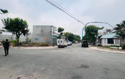 Sát hại mẹ kế, con gái gọi điện cho cha ruột báo tin