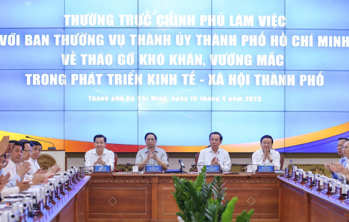 Thủ tướng chủ trì buổi làm việc để tháo gỡ khó khăn cho TPHCM