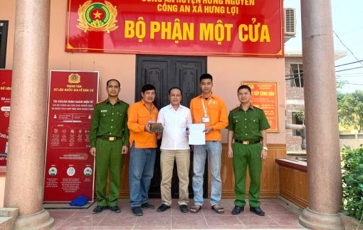 Tài xế xe buýt trả lại 190 triệu đồng nhặt được trên đường