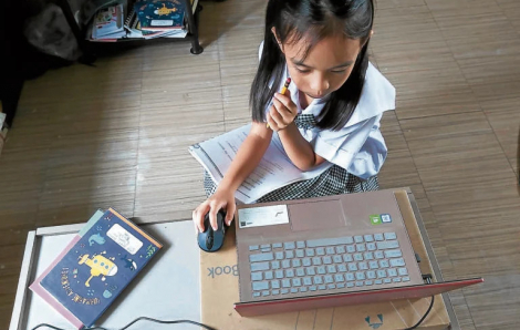 Học sinh Philippines học online vì nắng nóng kéo dài