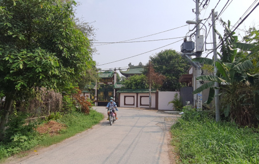 Bé gái khoảng 10 ngày tuổi bị bỏ rơi kèm lá thư cùng số tiền 2 triệu đồng