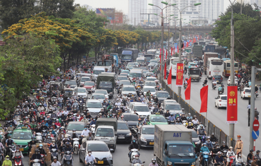 Cửa ngõ Hà Nội ùn tắc kéo dài