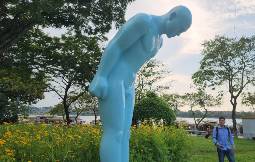 “Người đàn ông cúi đầu” đã về bên sông Hương