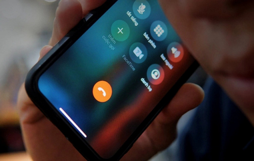 Người đàn ông mất hơn 2,2 tỉ đồng sau khi nghe điện thoại của kẻ giả danh công an