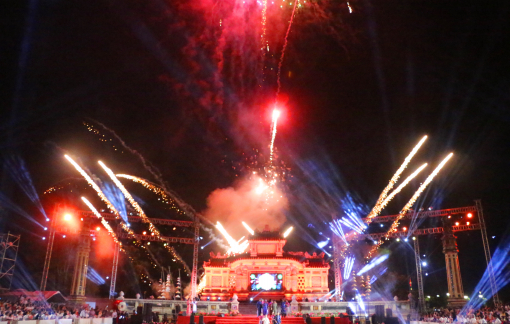 Khai mạc Festival Huế "Tinh hoa nghề Việt"