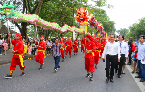 Sôi động lễ hội quảng diễn đường phố tại Festival nghề truyền thống Huế 2023