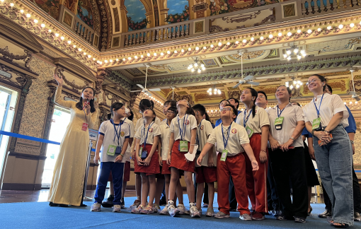 Bên trong trụ sở HĐND, UBND TPHCM lần đầu mở cửa đón khách du lịch