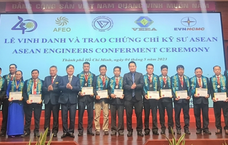 Vinh danh và trao 123 chứng chỉ kỹ sư chuyên nghiệp ASEAN