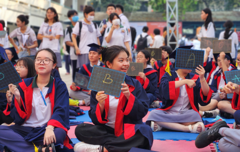 Đề kiểm tra cuối học kỳ chất liệu “cây nhà lá vườn” gây sốt