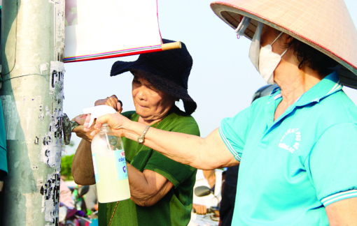 Nhiều mũi tấn công “dán bậy, vẽ bậy”