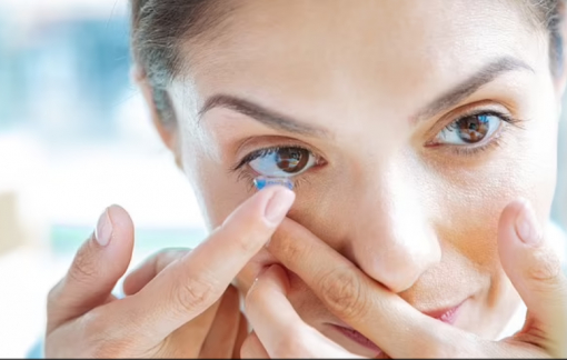 Hóa chất vĩnh cửu gây ung thư độc hại được tìm thấy trong các loại kính áp tròng