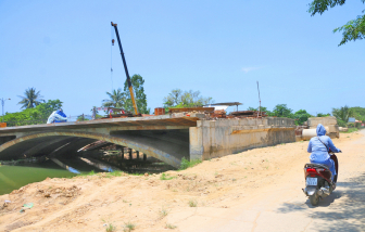 Thừa Thiên - Huế: 6 năm không làm xong cây cầu 40m!