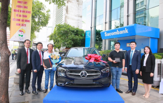 Trao thưởng xe Mercedes cho khách hàng tham gia bảo hiểm với Dai-ichi Life Việt Nam tại Sacombank