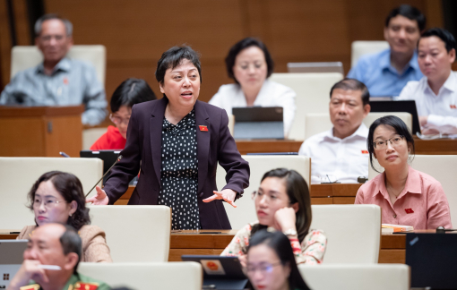 “Ngành y không thể chỉ dùng khẩu hiệu để đi qua dịch bệnh"