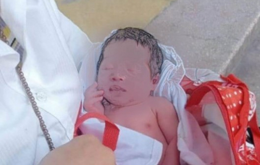 Bé trai sơ sinh bị bỏ rơi bên vệ đường