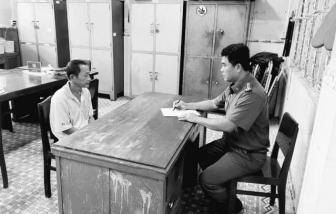 Bắt khẩn cấp người chồng bạo hành vợ