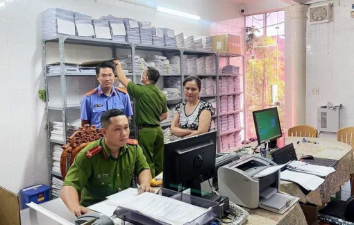 Bắt 2 đối tượng tàng trữ, mua bán giấy tờ khám, chữa bệnh trục lợi bảo hiểm xã hội