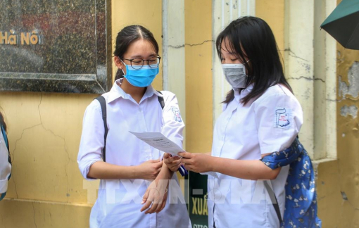 Hôm nay, 1/6, hơn 6.000 sĩ tử bắt đầu tranh suất vào trường chuyên "nóng" nhất Hà Nội