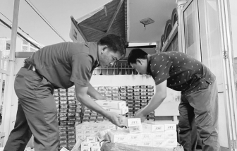 Bắt giữ đối tượng vận chuyển gần 8.000 bao thuốc lá lậu ở Kiên Giang