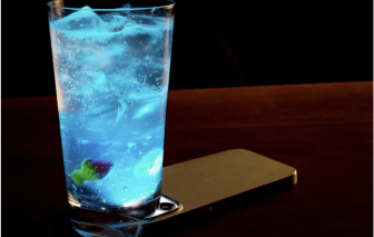 Độc đáo cocktail anti điện thoại thông minh tại Nhật Bản