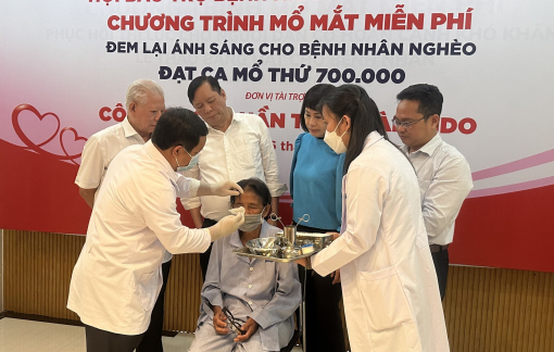 Mang lại ánh sáng cho 700.000 bệnh nhân nghèo