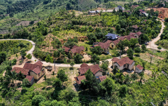 "Làng biệt thự' hoang vắng ở vùng cao Quảng Ngãi
