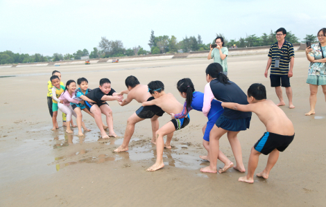 Trẻ khỏe hơn, thông minh hơn nhờ chơi hè