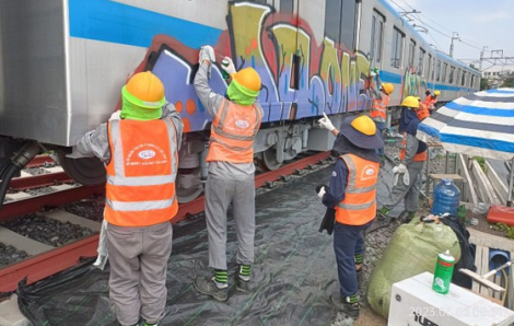 Đối tượng vẽ bậy lên toa tàu metro Bến Thành - Suối Tiên là người nước ngoài