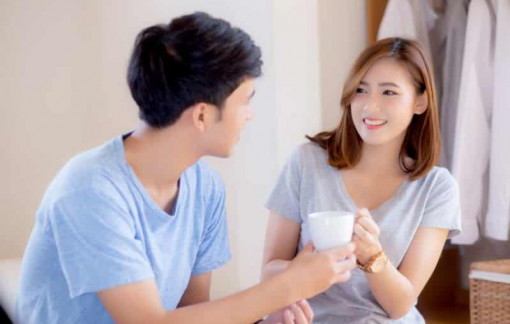 Chồng tỏ ra khó chịu khi được tôi chăm sóc từng chút một