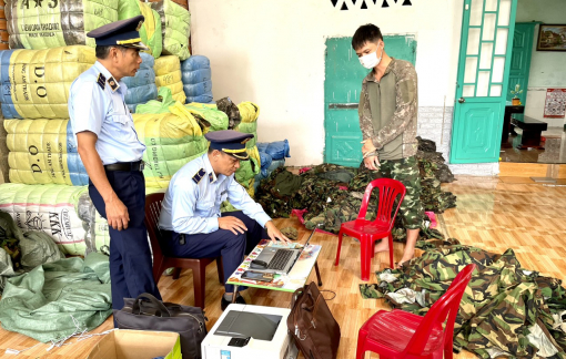 Đắk Lắk phát hiện nhiều cơ sở kinh doanh quần áo rằn ri, quân phục không rõ nguồn gốc