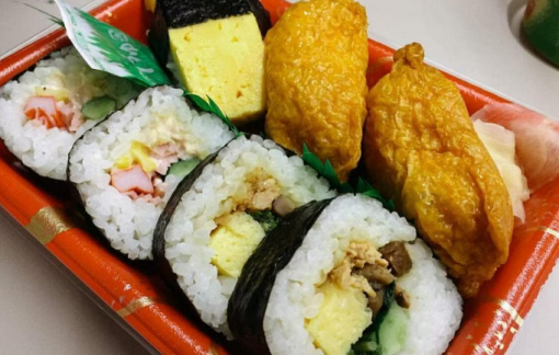 Giới trẻ Trung Quốc săn những hộp thức ăn trước giờ hết hạn