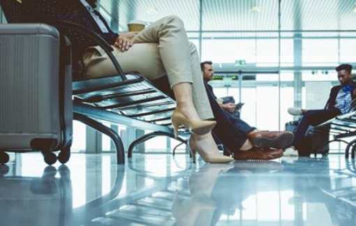 3 kiểu giày dép nên tránh sử dụng khi đi du lịch