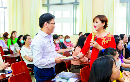 Chuyện về những chuyên gia đồng hành cùng báo chí
