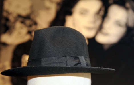 Chiếc mũ huyền thoại của Michael Jackson sắp được bán đấu giá