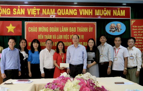 Phó bí thư Thành ủy TPHCM Nguyễn Hồ Hải đến thăm các cơ sở cai nghiện ma túy