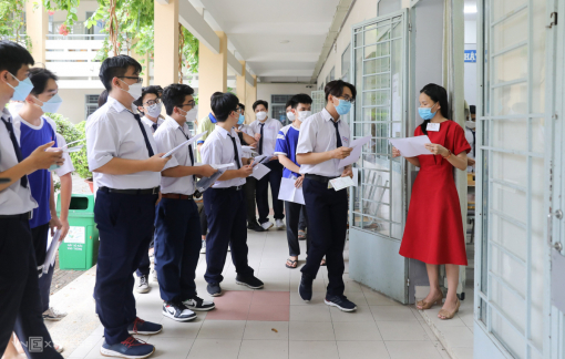 Hoãn xét xử vụ án liên quan lộ đề thi tốt nghiệp THPT năm 2021