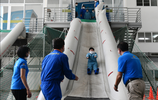 Mạo danh Vietnam Airlines bán dịch vụ trại hè hướng nghiệp hàng không