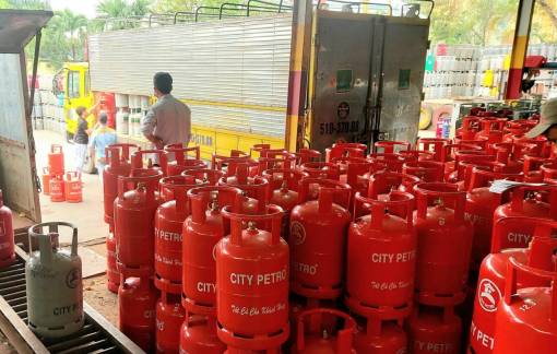 Giá gas bán lẻ tháng 7 tiếp tục giảm 18.500 đồng/bình 12 kg