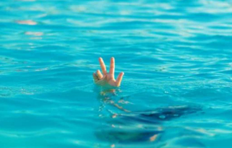 Bé trai 5 tuổi tử vong tại bể bơi resort khi đi du lịch hè