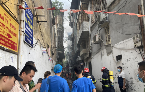 Cháy nhà 5 tầng ở Hà Nội, 3 người tử vong