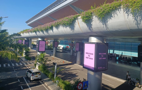 Sân bay Đà Nẵng ngập sắc đen hồng "bắt trend" chào đón BlackPink