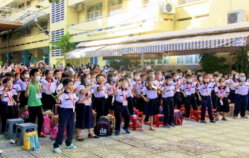 Thiếu trường công, học sinh học trường tiểu học tư thục được hỗ trợ học phí