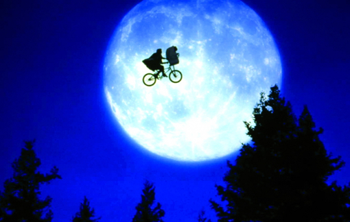 E.T. the Extra-Terrestrial: sức mạnh của góc nhìn trẻ thơ