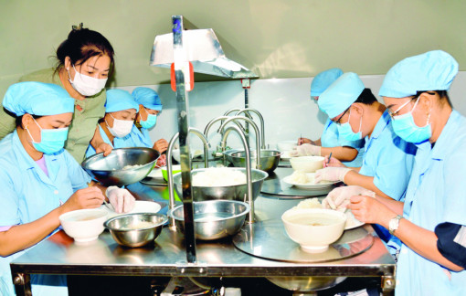 Bài toán phát triển nghề nuôi chim doanh thu triệu đô