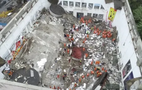Sập mái sân thi đấu khiến 11 người thiệt mạng tại Trung Quốc